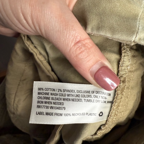 Women’s Khaki Chino Shorts - Picture 4 of 8